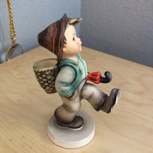VTG Hummel Globe Trotter Little Boy with Umbrella Figurine 1960 1972 W Germany
